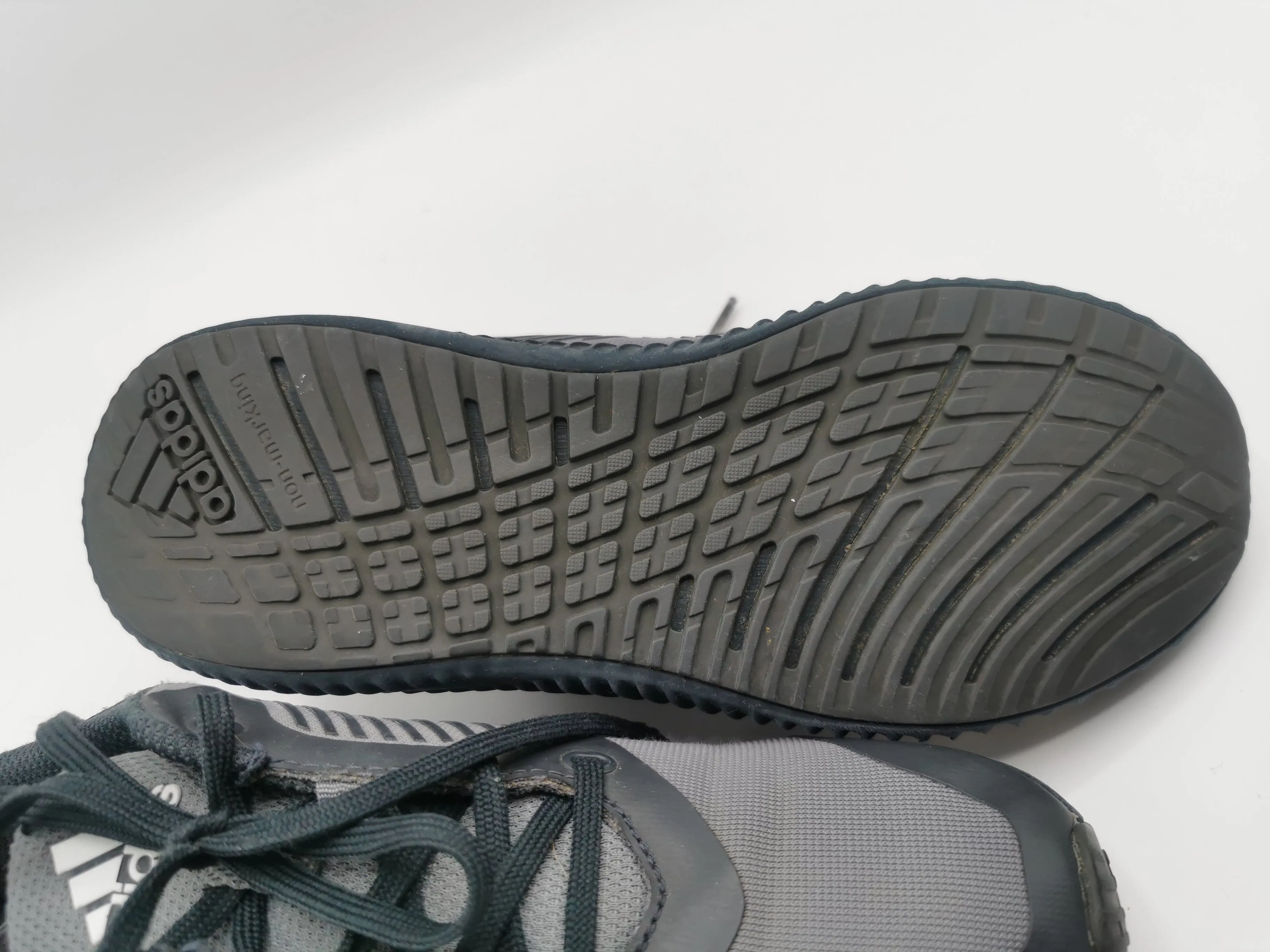 BOY SIZE 3 YOUTH - ADIDAS, Boys Eco Ortholite Cloudfoam Sneakers VGUC B59